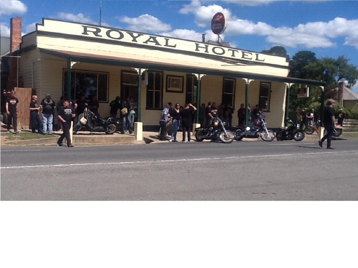 Royal Hotel Snake Valley Exterior foto